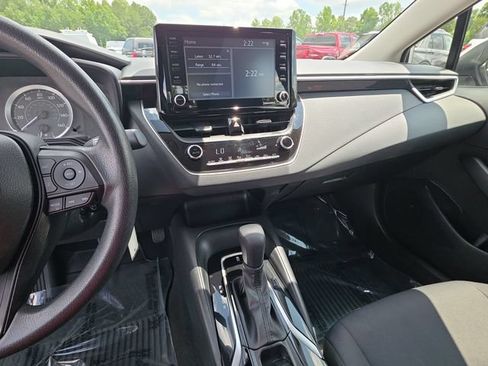Used 2022 Toyota Corolla LE FWD image 21