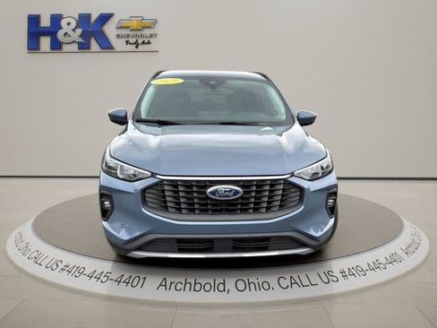Used 2025 Ford Escape Platinum AWD/4WD image 3
