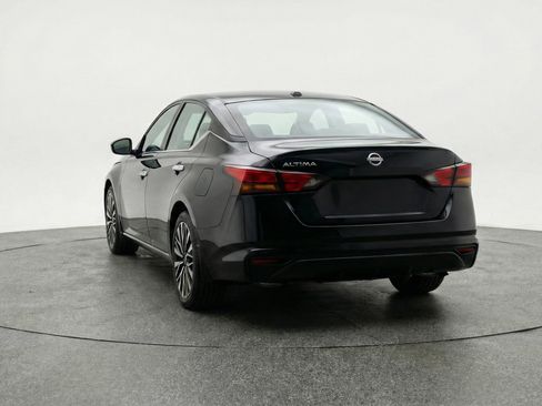 Used 2025 Nissan Altima 2.5 SV image 7