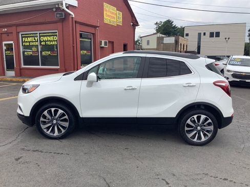 Used 2022 Buick Encore Preferred FWD image 4