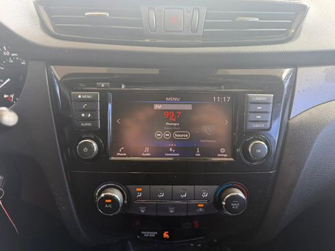 Used 2020 Nissan Rogue Sport S FWD image 16