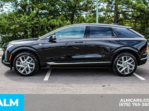 Used 2026 Cadillac Optiq Luxury 2 AWD/4WD image 6