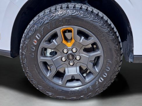 Used 2025 Ford Maverick Tremor AWD/4WD image 30