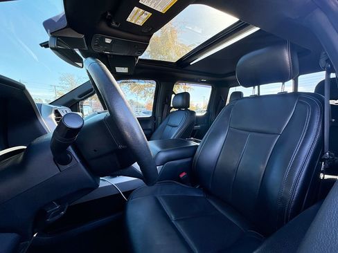 Used 2019 Ford F150 Lariat image 13