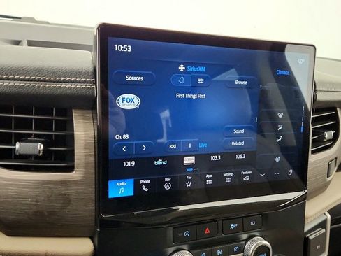 Used 2024 Ford Expedition Limited image 16