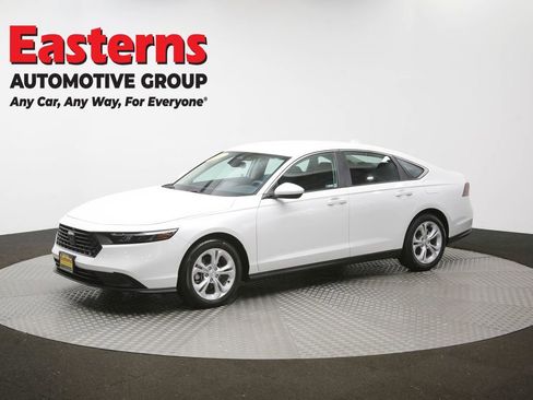 Used 2025 Honda Accord LX image 55