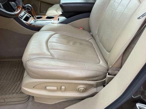 Used 2010 Buick Enclave CXL w/ Trailering Provision Package FWD image 23