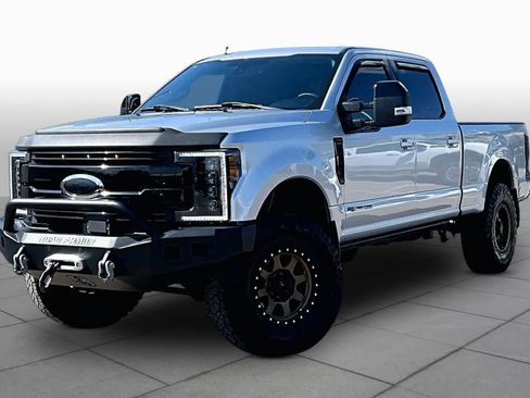 Used 2019 Ford F250 Lariat w/ Lariat Ultimate Package AWD/4WD image 35