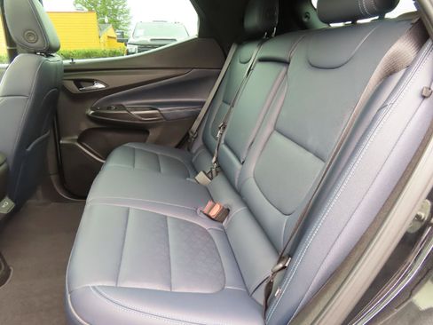 Used 2023 Chevrolet Bolt EUV Premier w/ Sun & Sound Package FWD image 43