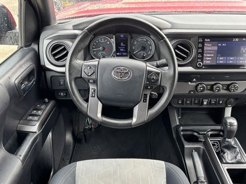 Used 2020 Toyota Tacoma TRD Sport image 26