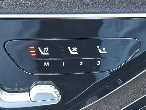 Certified 2022 Mercedes-Benz S 500 4MATIC image 25