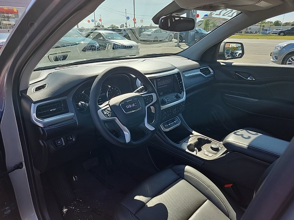 Used 2023 GMC Acadia SLT AWD/4WD image 7