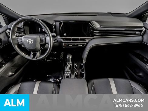 Used 2025 Toyota Camry SE image 23