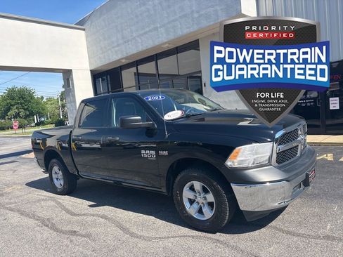 Used 2021 RAM 1500 4x4 Crew Cab Classic w/ Chrome Appearance Group image 1