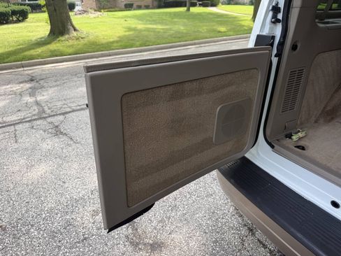 Used 2003 GMC Safari Passenger w/ Sle Preferred Equipment Group RWD image 12