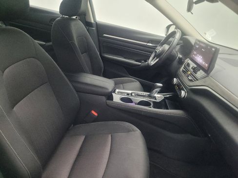 Used 2023 Nissan Altima 2.5 SV w/ SV Premium Package FWD image 21