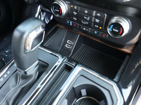 Used 2019 Ford F150 Lariat w/ Equipment Group 502A Luxury AWD/4WD image 80