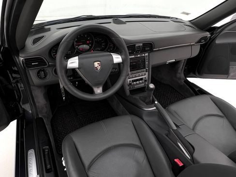Used 2006 Porsche 911 Carrera RWD image 21