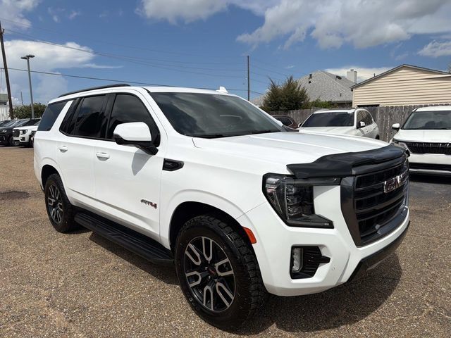 Used 2024 GMC Yukon AT4 w/ Technology Package AWD/4WD image 4