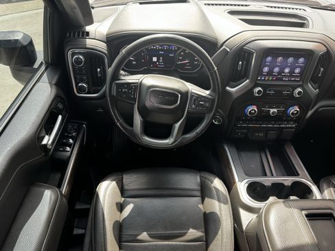 Used 2022 GMC Sierra 2500 Denali w/ Denali Ultimate Package AWD/4WD image 14