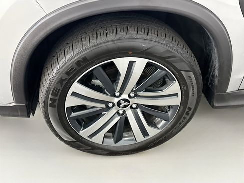 Used 2025 Mitsubishi Outlander Sport AWD image 11