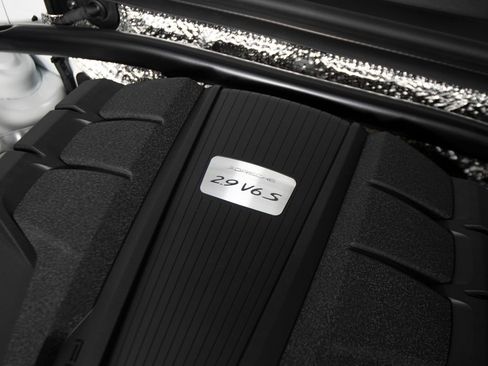 New 2026 Porsche Macan S AWD/4WD image 36