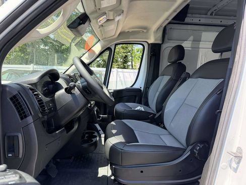 Used 2026 RAM ProMaster 2500 w/ Convenience Group FWD image 19