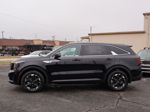 New 2026 Kia Sorento S FWD image 4