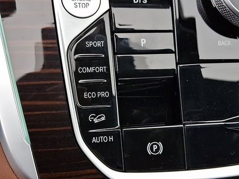 Certified 2026 BMW X7 xDrive40i AWD/4WD image 18