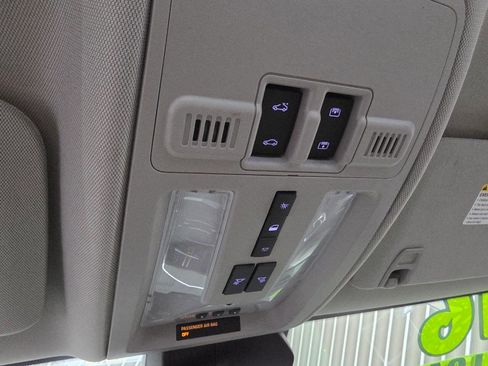 Used 2016 Cadillac SRX Premium image 27