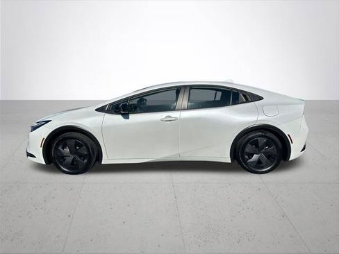 Certified 2025 Toyota Prius Plug-In Hybrid FWD image 11
