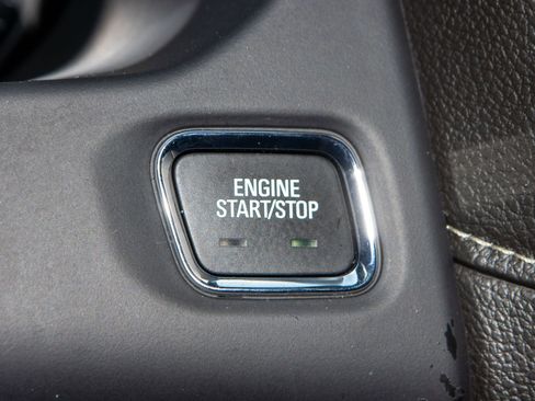 Used 2022 GMC Acadia SLE w/ Driver Convenience Package image 27