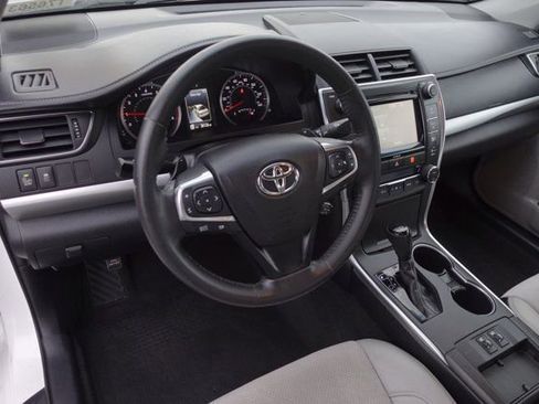 Used 2017 Toyota Camry XSE image 10