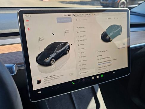 Used 2024 Tesla Model Y Long Range RWD image 41