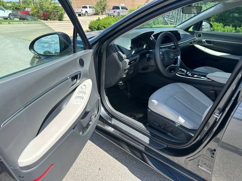 Used 2023 Hyundai Sonata SEL FWD image 5