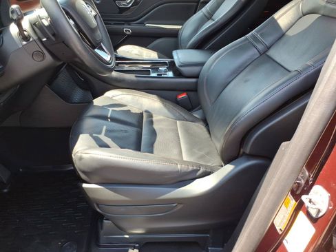 Used 2023 Lincoln Aviator Reserve w/ Equipment Group 201A AWD/4WD image 16