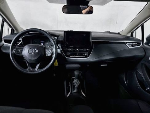 Used 2024 Toyota Corolla LE FWD image 12