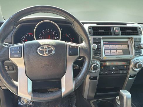 Used 2010 Toyota 4Runner Limited image 20