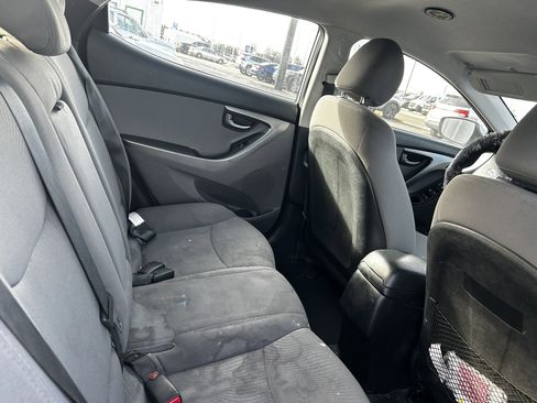 Used 2016 Hyundai Elantra SE image 11