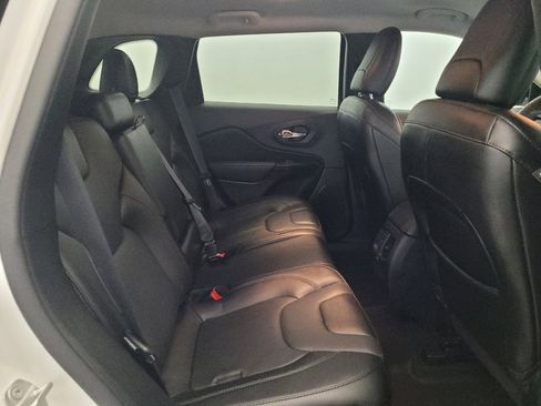 Used 2023 Jeep Cherokee Altitude Lux w/ Mopar Interior Package AWD/4WD image 19