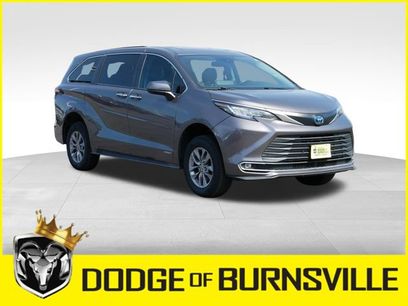 Used 2021 Toyota Sienna XLE