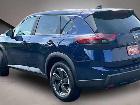 Certified 2024 Nissan Rogue SV AWD/4WD image 4
