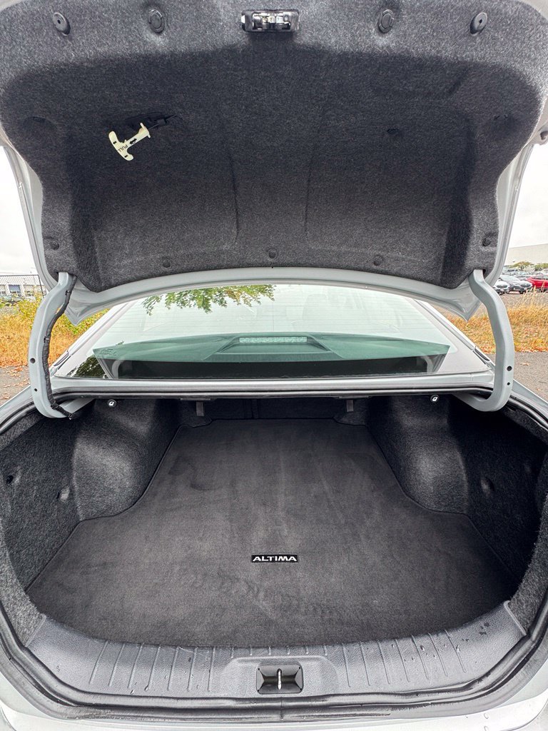 Used 2024 Nissan Altima 2.5 SV w/ SV Premium Package FWD image 10