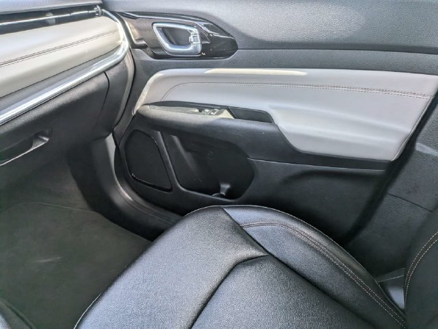 Used 2024 Jeep Compass Limited AWD/4WD image 19