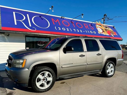 Used 2008 Chevrolet Suburban LS w/ Convenience Package 1 image 1