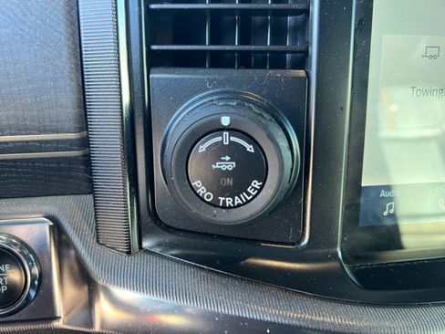 Used 2021 Ford F150 Platinum w/ FX4 Off-Road Package image 27