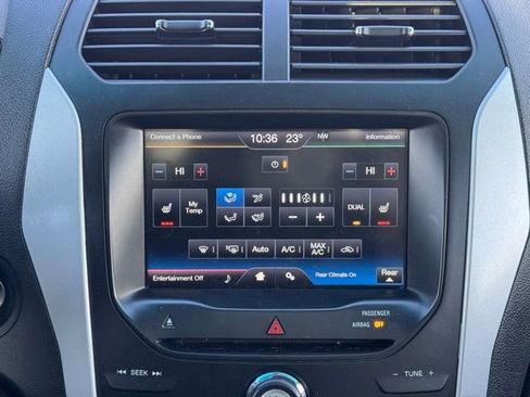 Used 2014 Ford Explorer XLT w/ Equipment Group 202A image 19