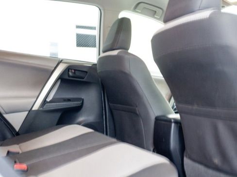 Used 2013 Toyota RAV4 LE image 6