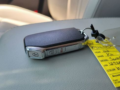 Used 2022 Kia Sorento S w/ Panoramic Sunroof Package FWD image 24
