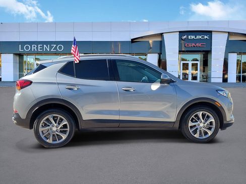 Used 2023 Buick Encore GX Essence w/ Experience Buick Package FWD image 4